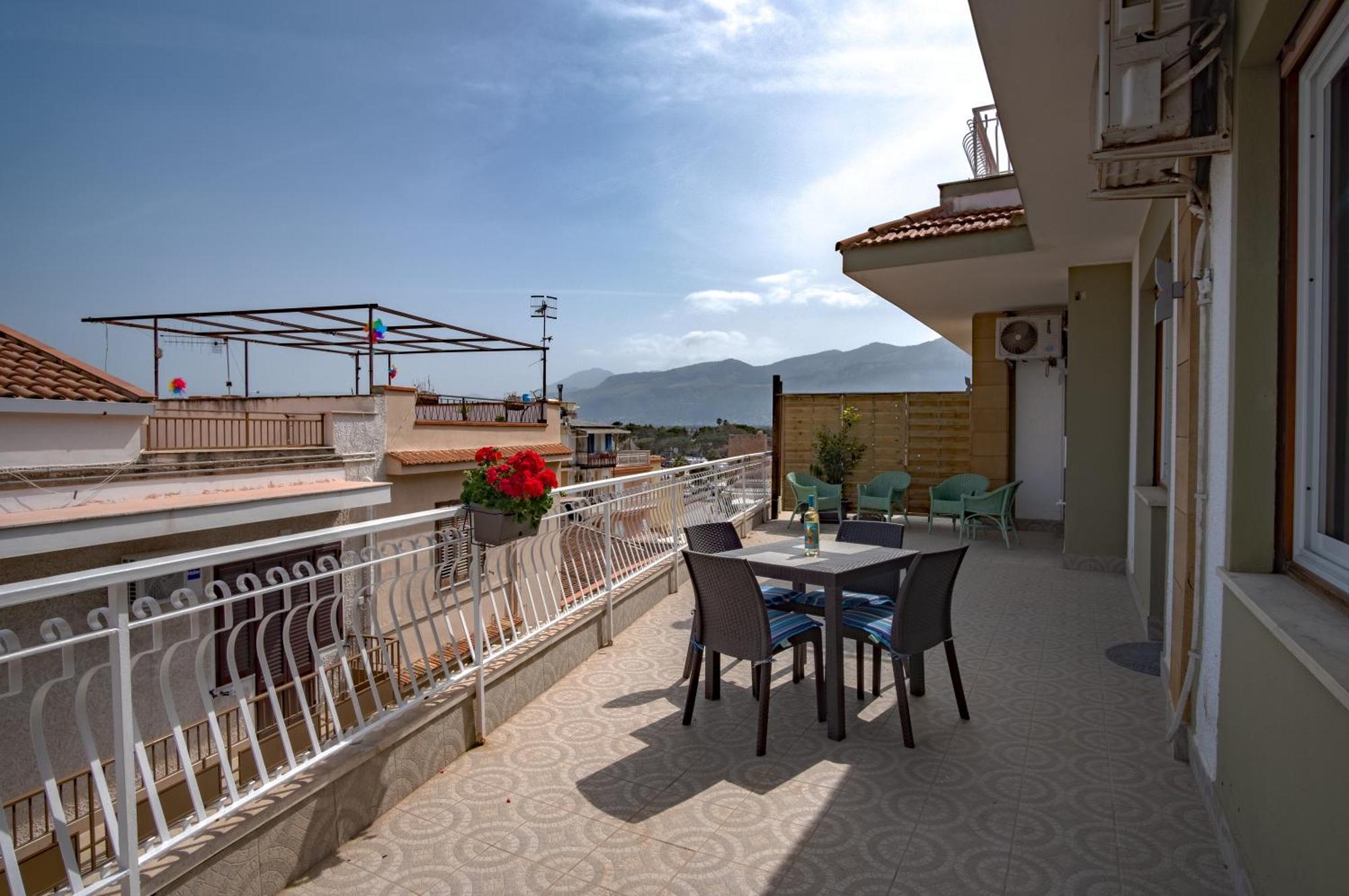 Mondello Sunsea House Lägenhet Exteriör bild
